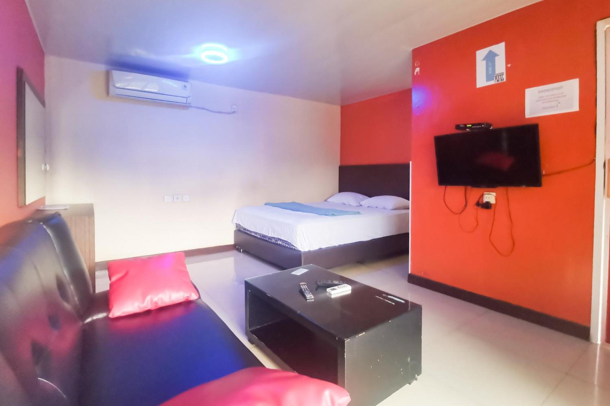 Hotel Container Inn Mitra Reddoorz Gadok Exteriér fotografie