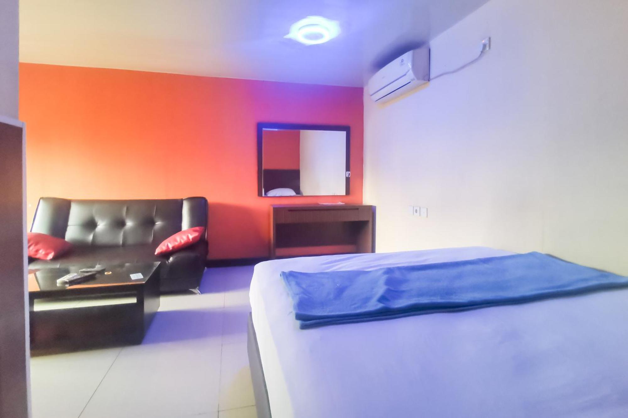 Hotel Container Inn Mitra Reddoorz Gadok Exteriér fotografie
