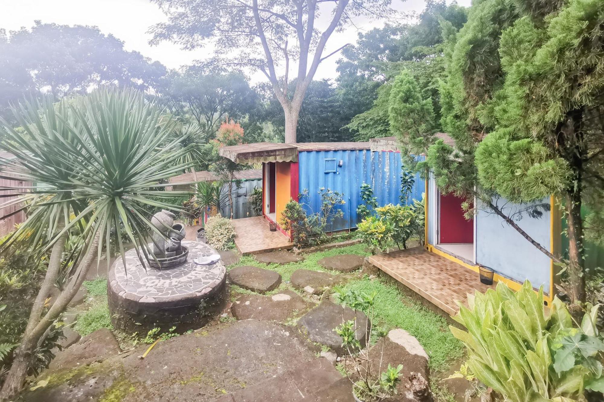 Hotel Container Inn Mitra Reddoorz Gadok Exteriér fotografie